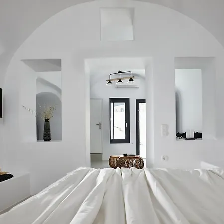 Blue Art Caves Villa